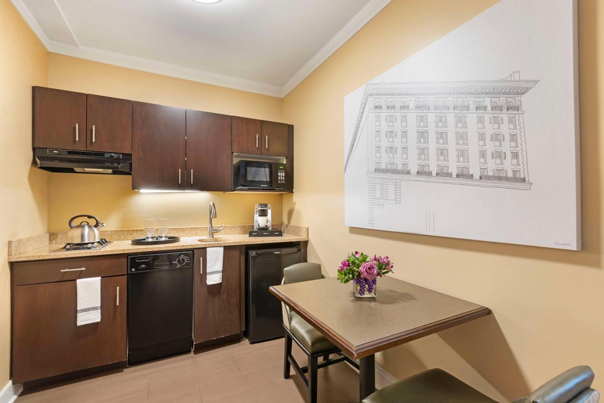 Best Western Plus Hawthorne Terrace Hotel Chicago Exterior photo