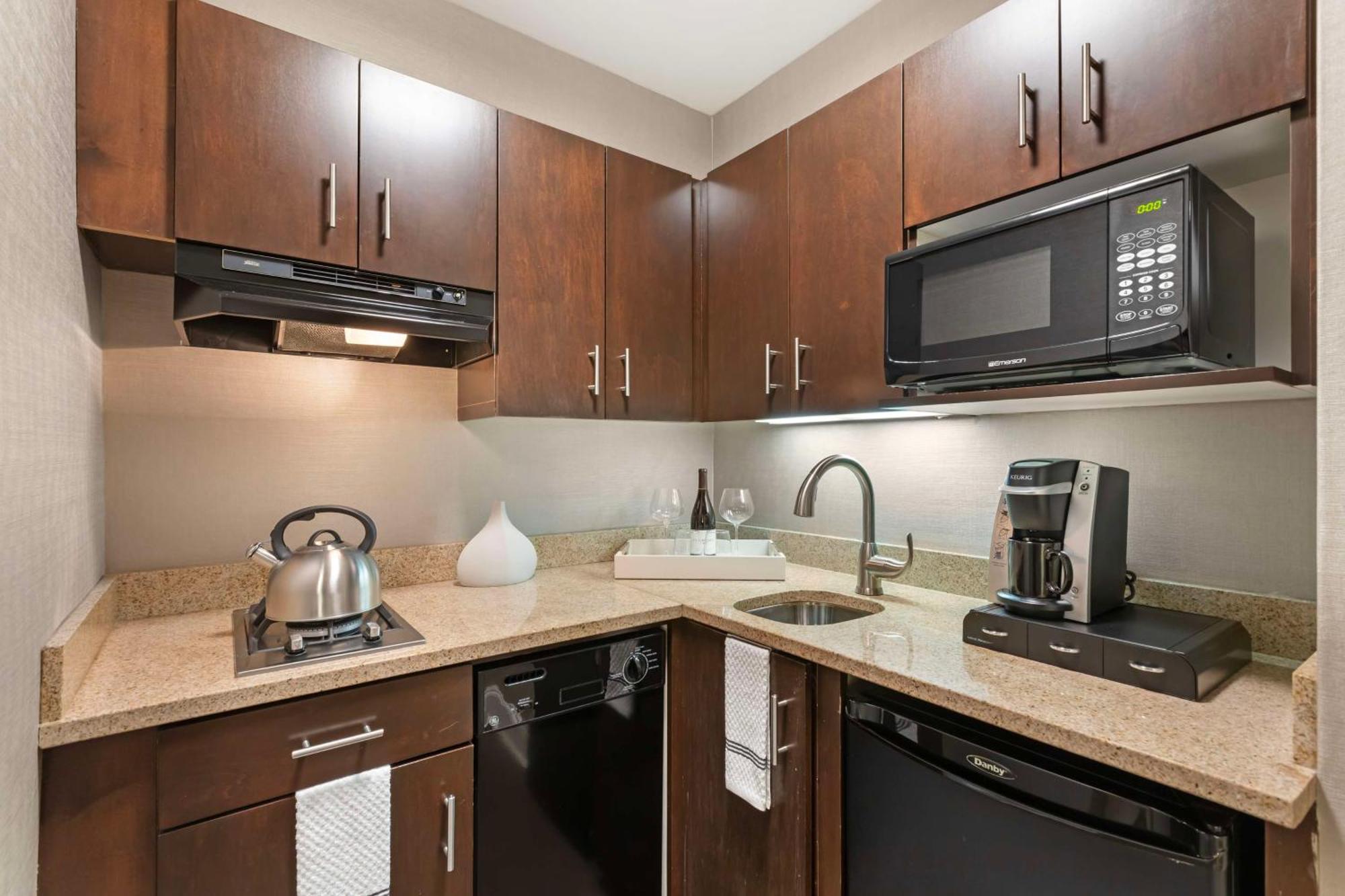 Best Western Plus Hawthorne Terrace Hotel Chicago Exterior photo